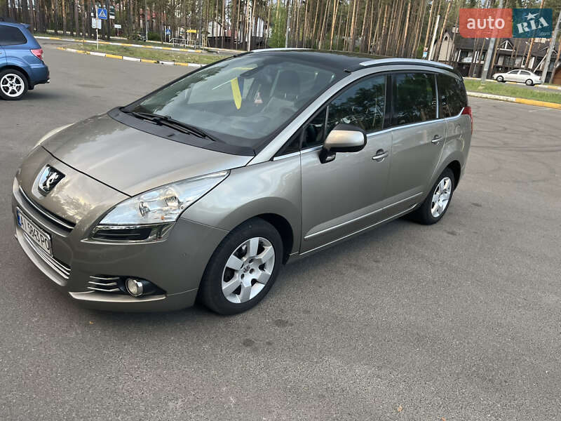 Peugeot 5008 2012