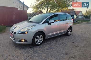 Микровэн Peugeot 5008 2010 в Старой Выжевке