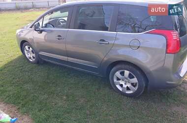 Мікровен Peugeot 5008 2011 в 