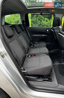 Мікровен Peugeot 5008 2011 в 