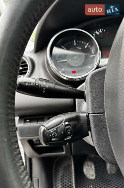 Мікровен Peugeot 5008 2011 в 