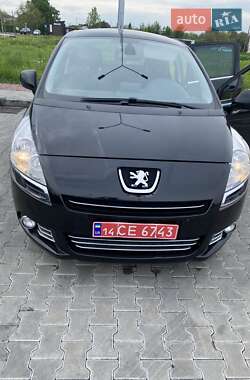 Микровэн Peugeot 5008 2011 в 