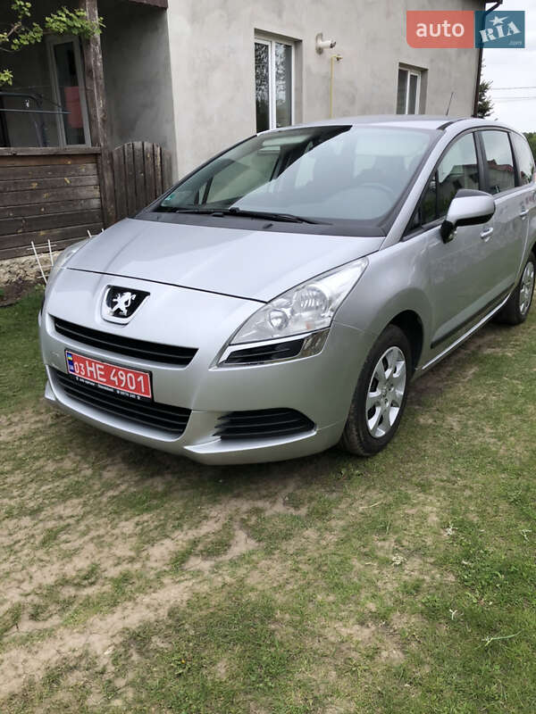 Микровэн Peugeot 5008 2009 в 