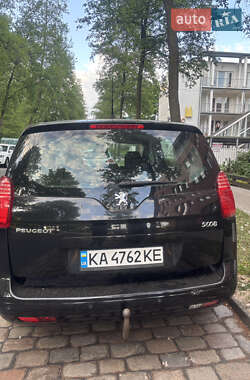 Микровэн Peugeot 5008 2011 в 