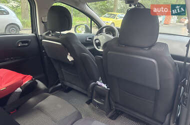Микровэн Peugeot 5008 2011 в 