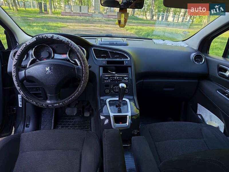 Мікровен Peugeot 5008 2010 в Чернівцях