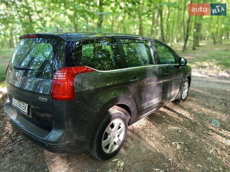 Мікровен Peugeot 5008 2010 в Чернівцях