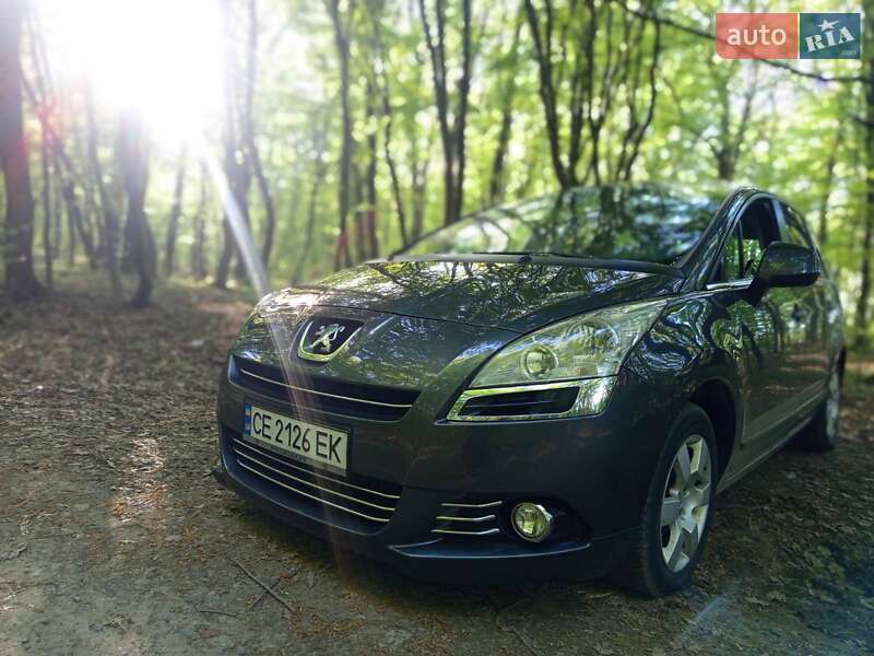 Мікровен Peugeot 5008 2010 в Чернівцях