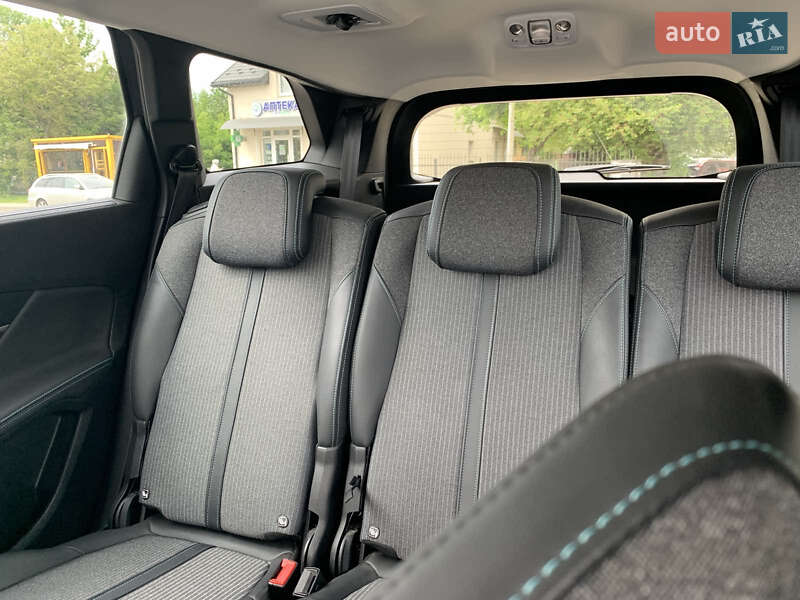 Внедорожник / Кроссовер Peugeot 5008 2021 в Бобрке фото 13 Внедорожник / Кроссовер Peugeot 5008 2021 в Бобрке