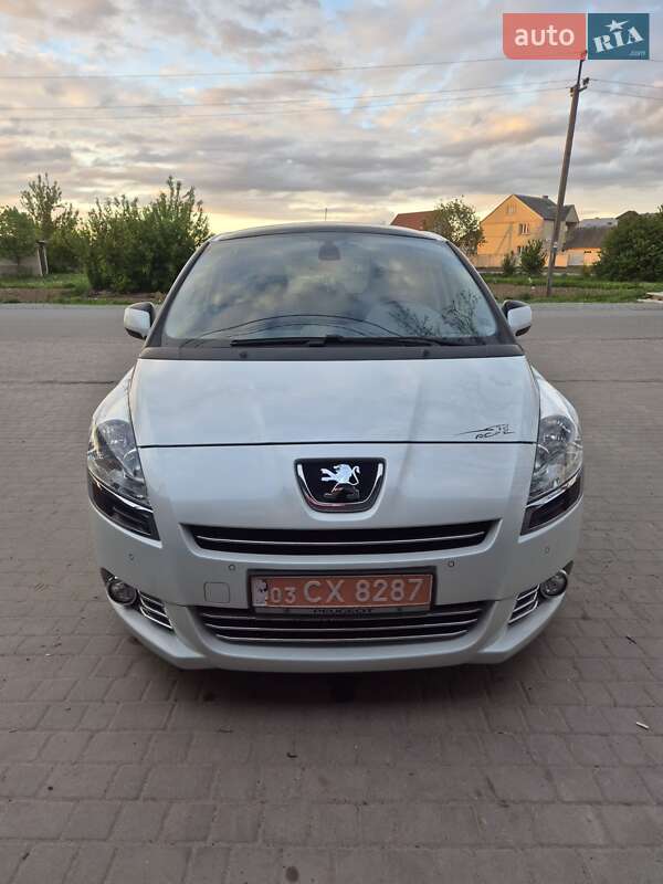 Мікровен Peugeot 5008 2011 в Млиніві