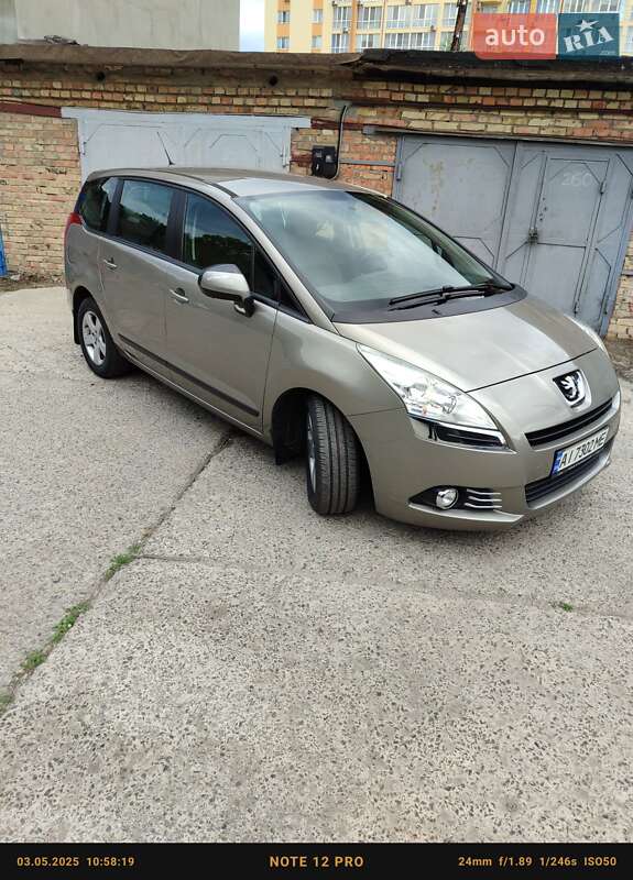 Мікровен Peugeot 5008 2011 в Києві
