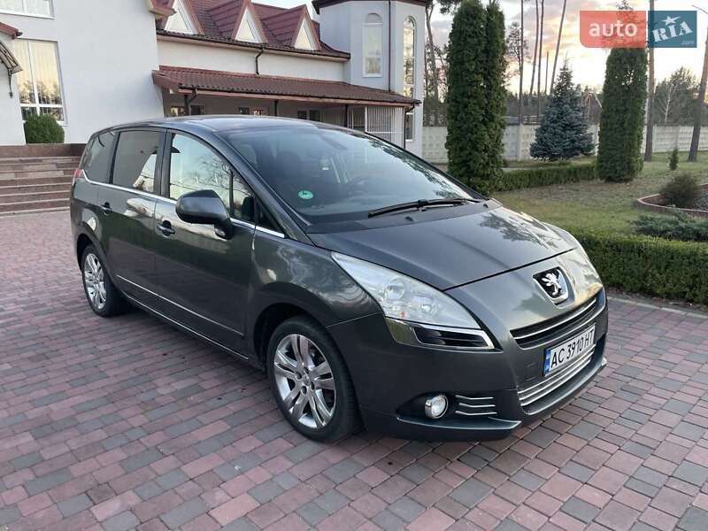 Микровэн Peugeot 5008 2010 в 