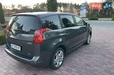 Микровэн Peugeot 5008 2010 в 