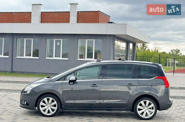 Мікровен Peugeot 5008 2011 в 