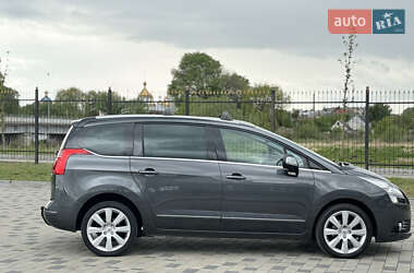 Мікровен Peugeot 5008 2011 в 