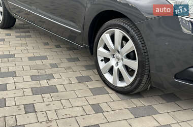 Мікровен Peugeot 5008 2011 в 