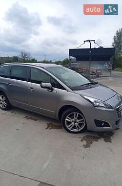 Микровэн Peugeot 5008 2014 в 