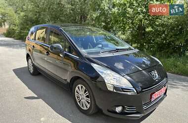 Мікровен Peugeot 5008 2011 в Стрию