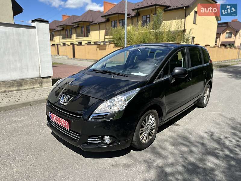 Peugeot 5008 2011