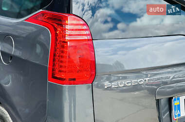 Микровэн Peugeot 5008 2010 в 