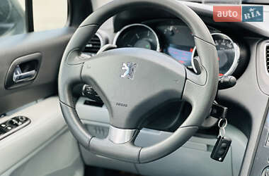 Микровэн Peugeot 5008 2010 в 