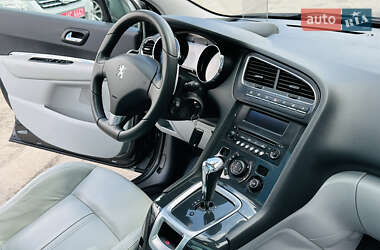 Микровэн Peugeot 5008 2010 в 