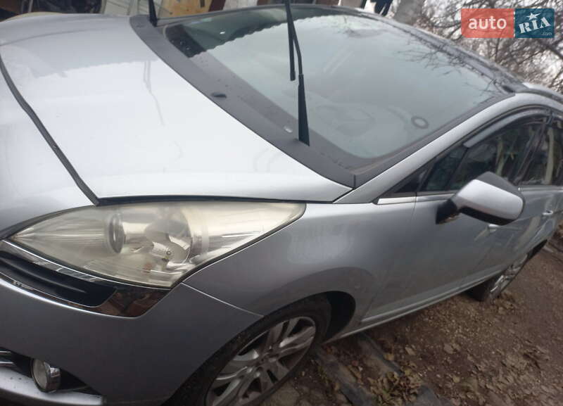 Микровэн Peugeot 5008 2010 в Днепре
