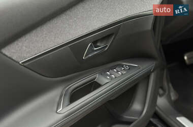 Внедорожник / Кроссовер Peugeot 5008 2019 в 