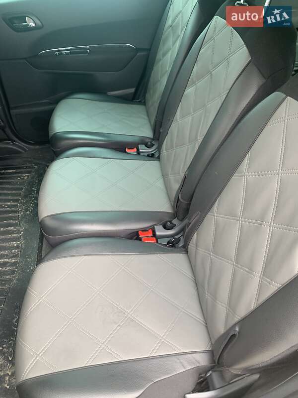 Микровэн Peugeot 5008 2010 в Львове