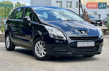 Микровэн Peugeot 5008 2013 в 