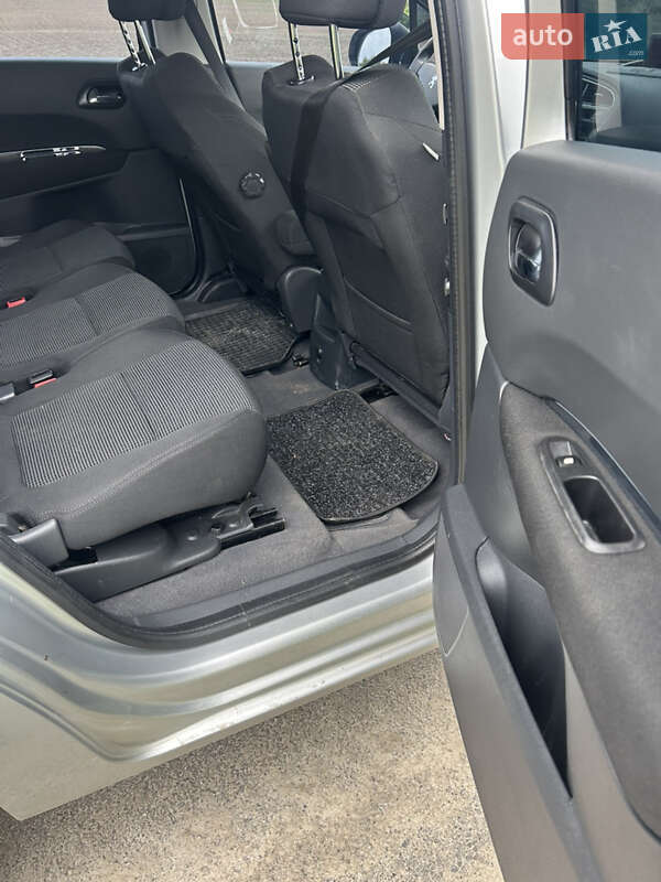 Мікровен Peugeot 5008 2010 в Івано-Франківську