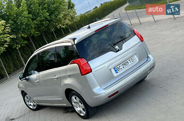Микровэн Peugeot 5008 2011 в 