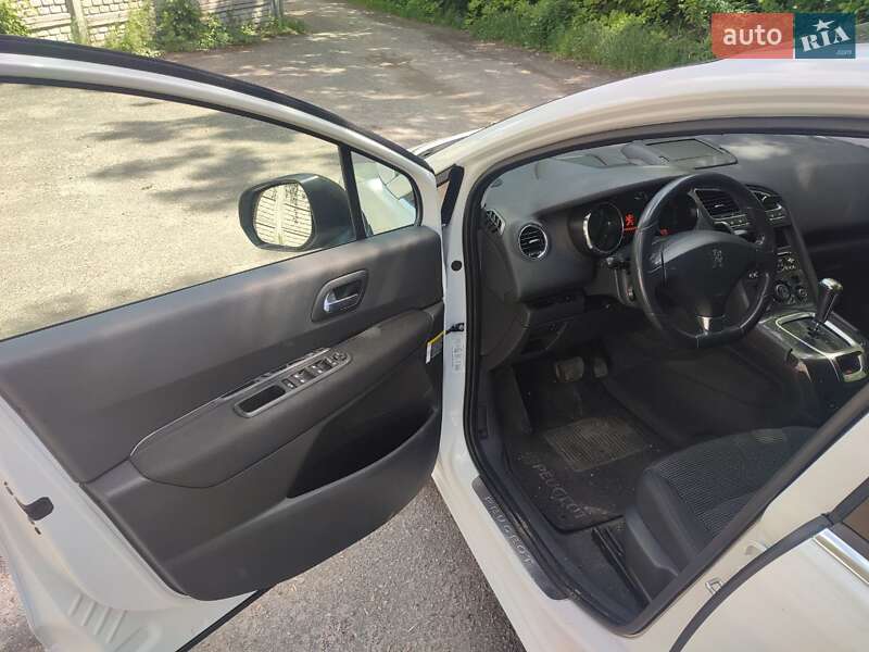 Микровэн Peugeot 5008 2009 в Киеве