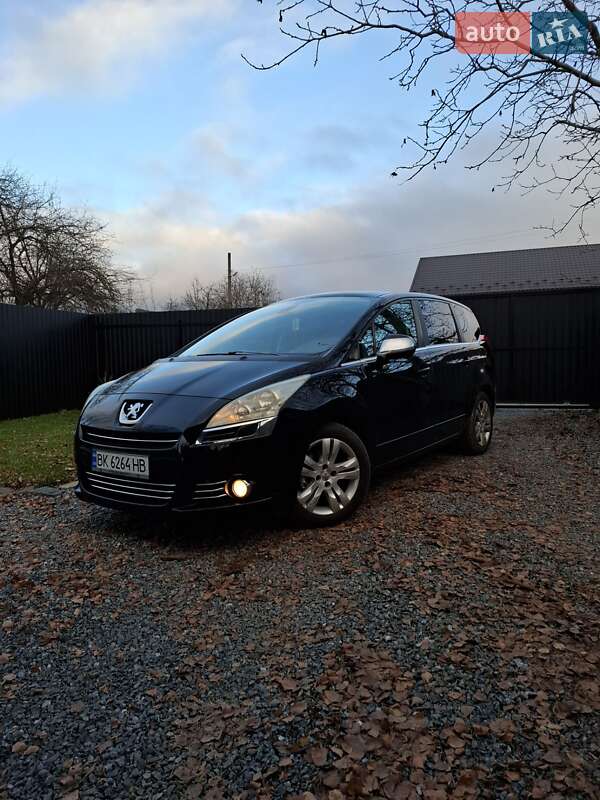 Peugeot 5008 2010 Peugeot 5008 2010