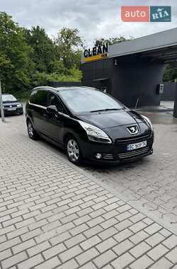 Микровэн Peugeot 5008 2012 в Львове
