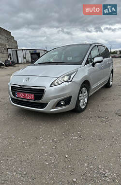 Микровэн Peugeot 5008 2015 в Тернополе