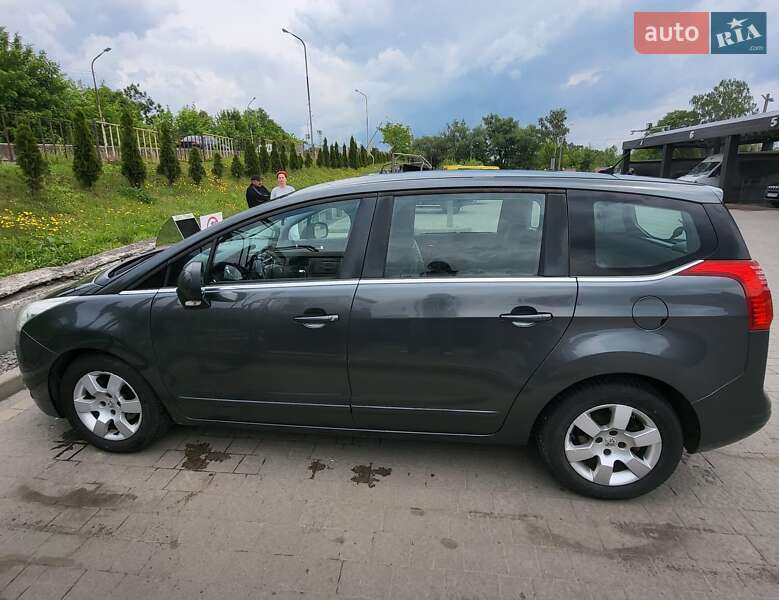 Мікровен Peugeot 5008 2013 в Дрогобичі