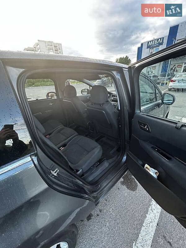 Мікровен Peugeot 5008 2013 в Дрогобичі