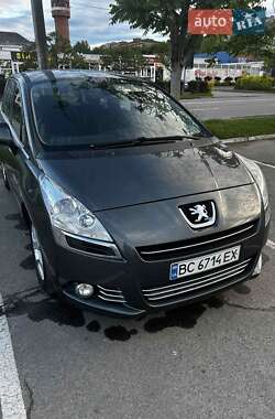 Микровэн Peugeot 5008 2013 в Дрогобыче