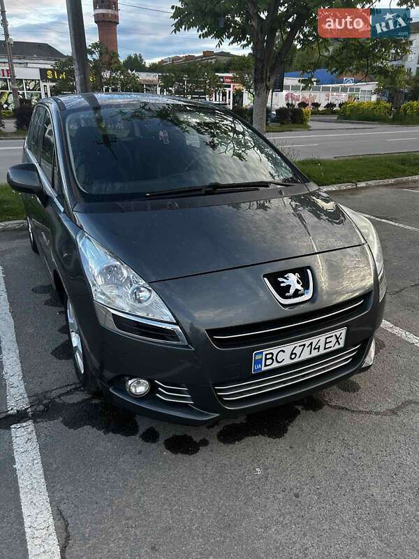 Мікровен Peugeot 5008 2013 в Дрогобичі