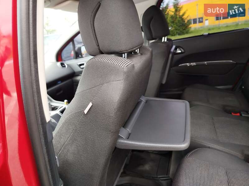 Мікровен Peugeot 5008 2009 в Чернівцях
