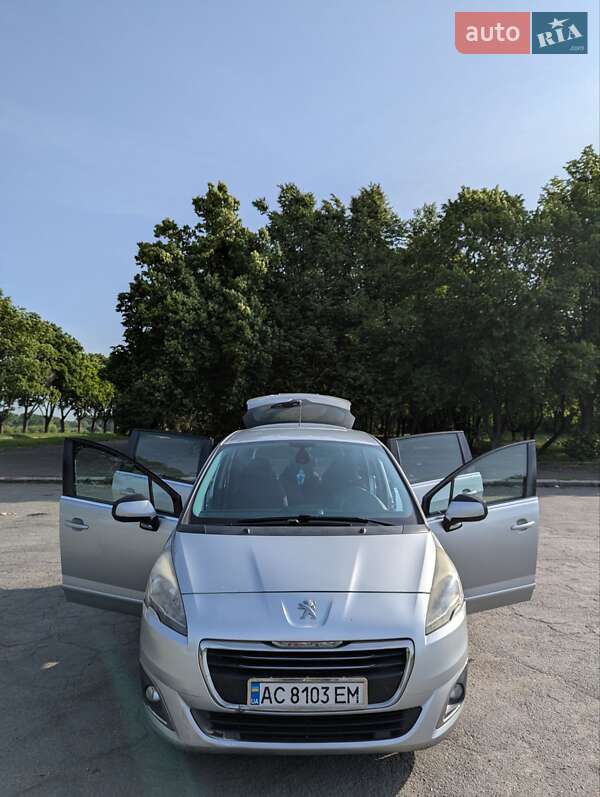 Микровэн Peugeot 5008 2014 в Владимире