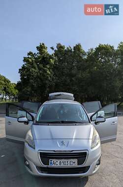 Микровэн Peugeot 5008 2014 в 