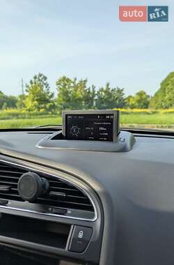 Микровэн Peugeot 5008 2014 в 