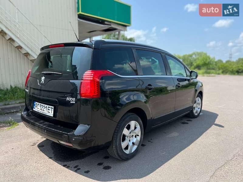 Мікровен Peugeot 5008 2013 в Шептицькому