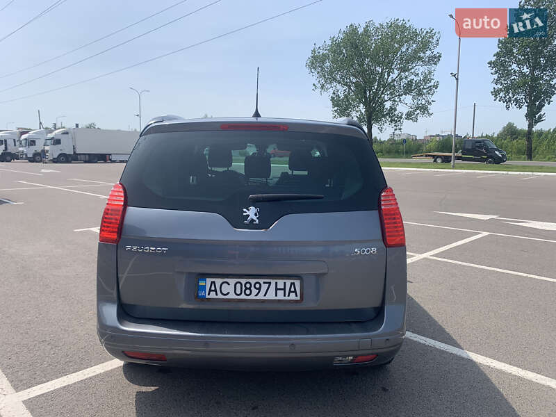 Микровэн Peugeot 5008 2011 в Луцке