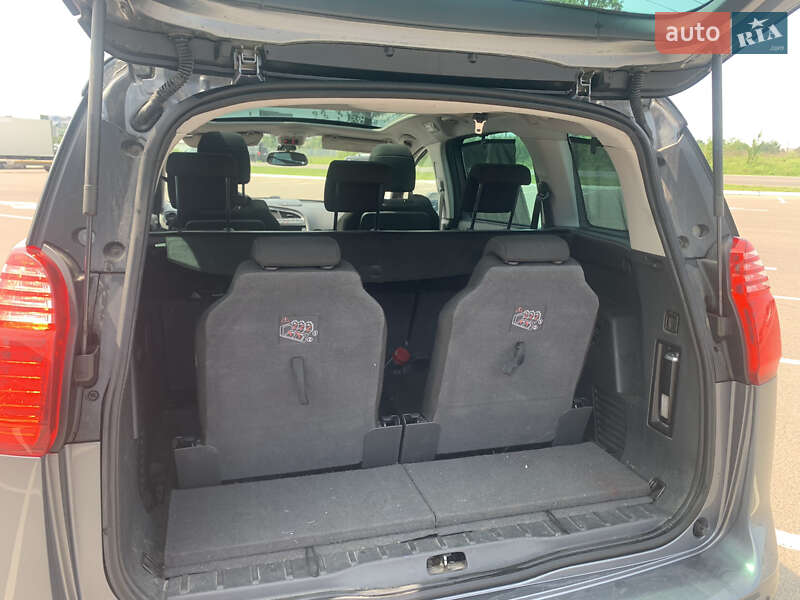 Микровэн Peugeot 5008 2011 в Луцке