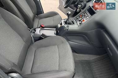 Микровэн Peugeot 5008 2011 в 