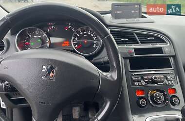 Микровэн Peugeot 5008 2011 в 