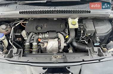 Микровэн Peugeot 5008 2011 в 